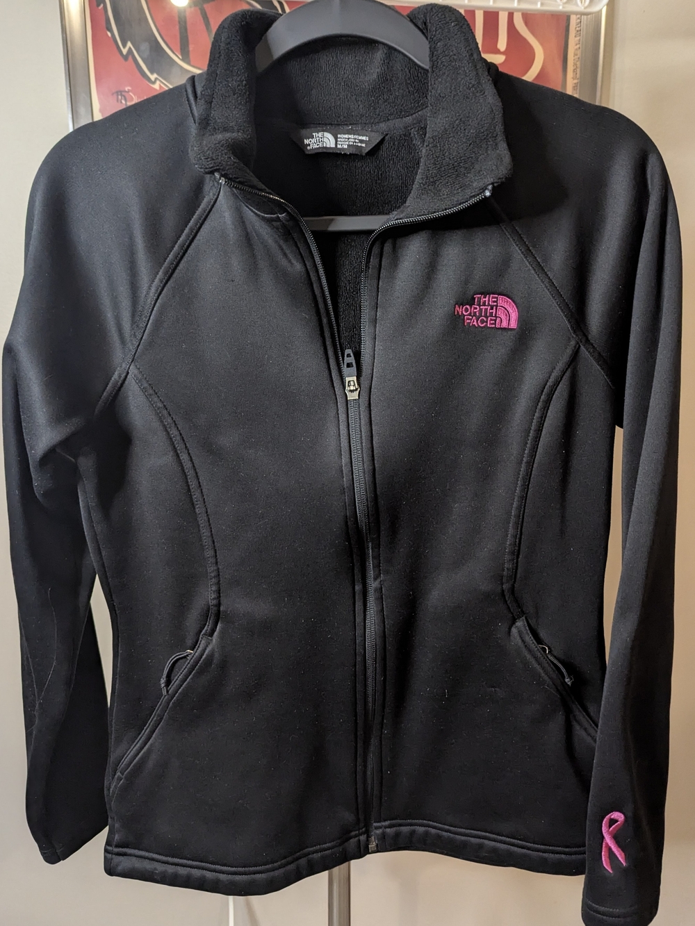 $25 The North Face Women’s Size M Black Fleece Jacket Pink Logo & Ribbon EUC